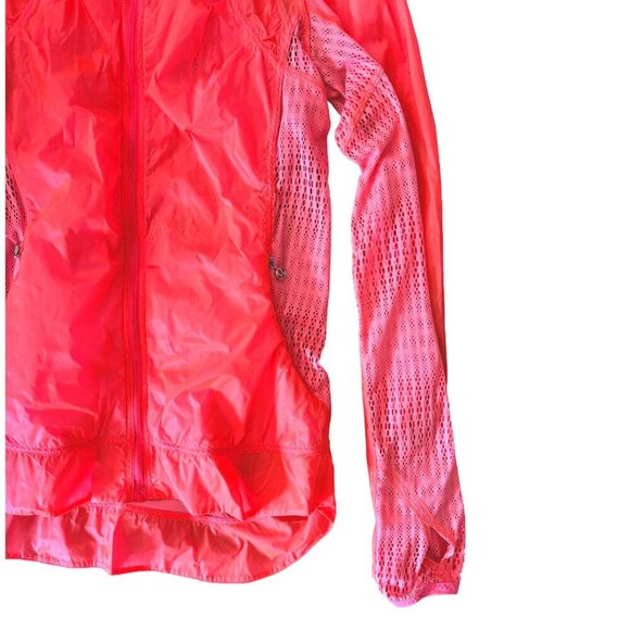 Lululemon Nothin' To Hide Running Jacket in Flash Light, Size 4 - Picture 8 of 9